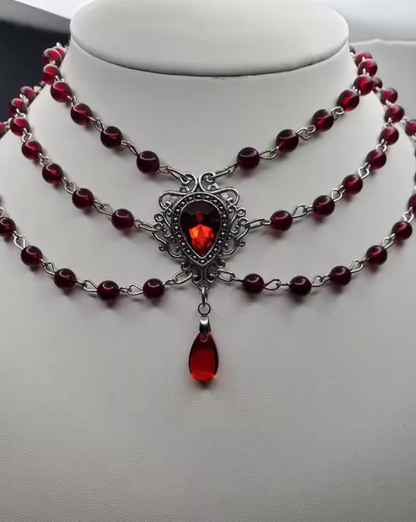 NEW COLLECTION : Victorian necklace with intense red pendant